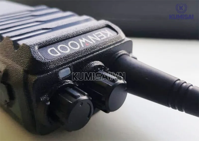 Núm xoay chỉnh kênh trên đầu máy Núm xoay chỉnh kênh trên đầu máy