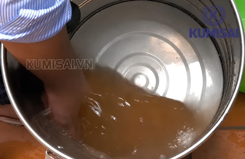 Vệ sinh thùng chứa Lavor APOLLO IF sau mỗi ca dọn dẹp