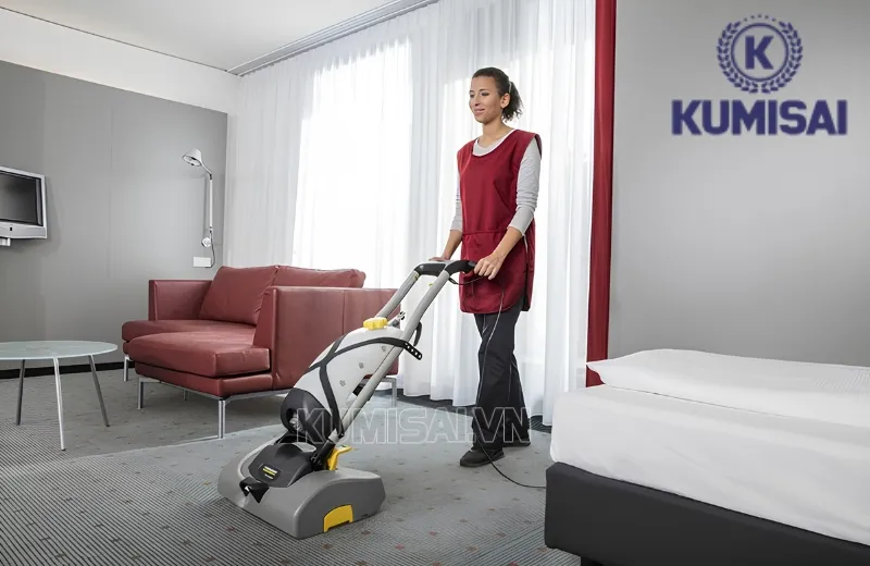 Sử dụng Karcher BRS 43/500 C trên những bề mặt phẳng mịn, không sắc nhọn Sử dụng Karcher BRS 43/500 C trên những bề mặt phẳng mịn, không sắc nhọn
