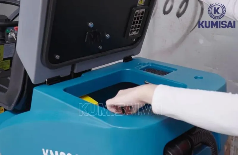 Chú ý kiểm tra máy trước, trong và sau khi vận hành
