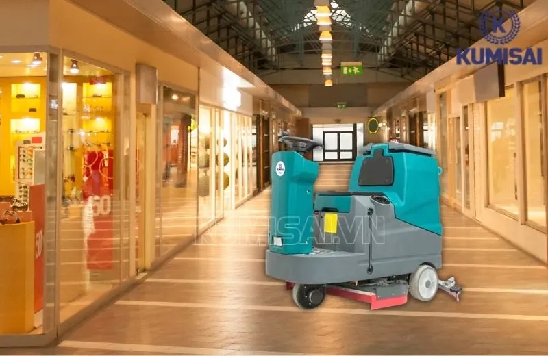 Diện mạo máy chà sàn ngồi lái Kumisai KMS D8F