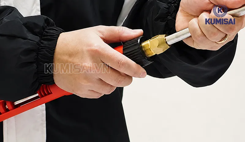 Cách lắp đầu đồng trung gian súng phun Cách lắp đầu đồng trung gian súng phun