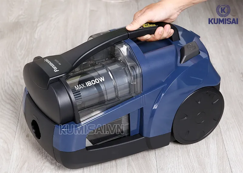 Máy hút bụi Panasonic công suất 1800W
