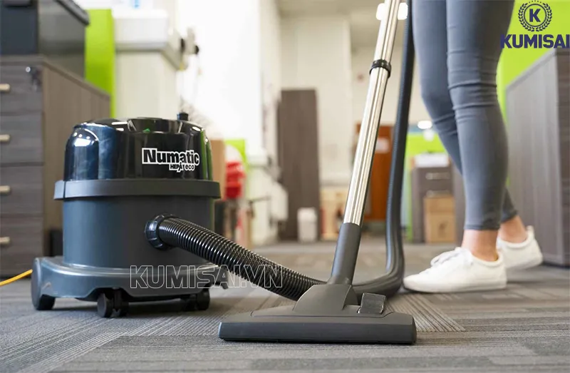 Máy hút bụi 12L nhỏ gọn, dễ sử dụng Máy hút bụi 12L nhỏ gọn, dễ sử dụng