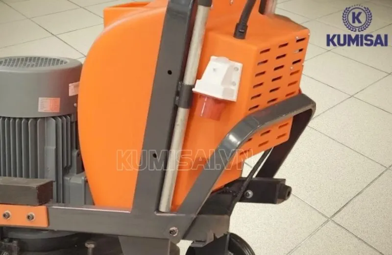 Thùng chứa 40 lít cấp nước liên tục tới đĩa mài Thùng chứa 40 lít cấp nước liên tục tới đĩa mài