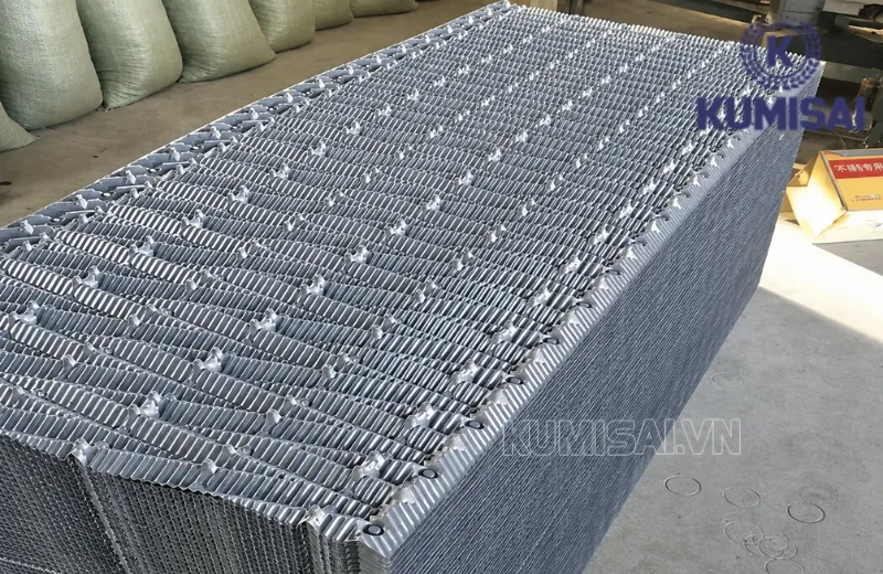 Tấm tản nhiệt Kumisai KMS-03 làm từ nhựa ABS cao cấp