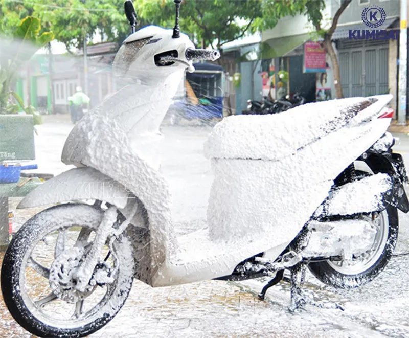 Phun bọt mạnh mẽ, bao phủ diện tích lớn