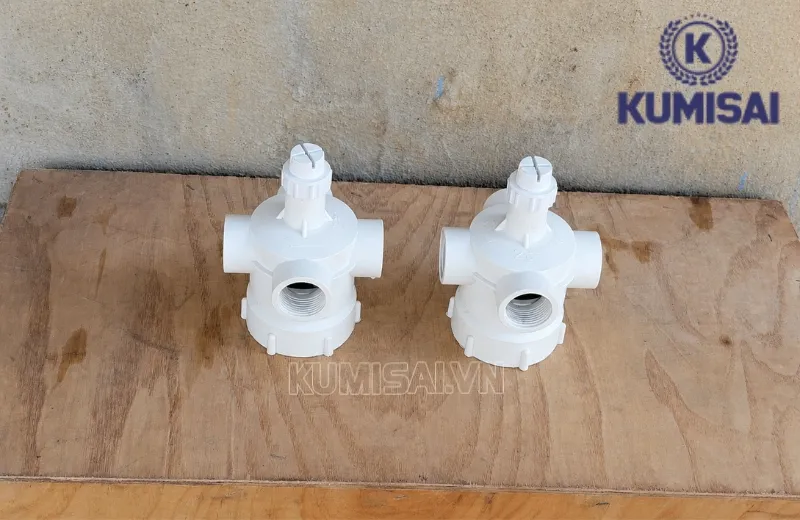 Nhựa ABS bền bỉ, không bị hoen gỉ dưới tác động của môi trường ẩm ướt