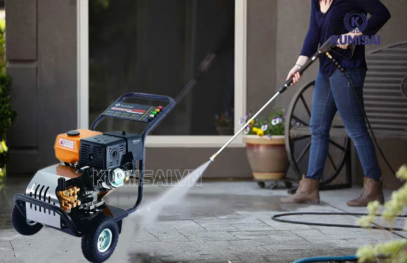 Các bước sử dụng máy rửa xe máy chạy xăng Lutian 18G30-13A Các bước sử dụng máy rửa xe máy chạy xăng Lutian 18G30-13A