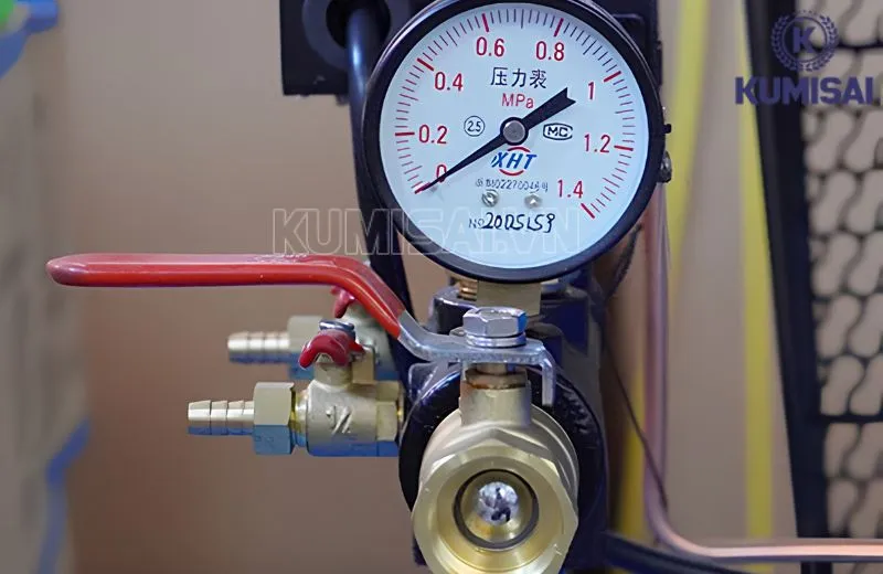 Máy tự ngắt khi bơm hơi tới ngưỡng áp suất Máy tự ngắt khi bơm hơi tới ngưỡng áp suất