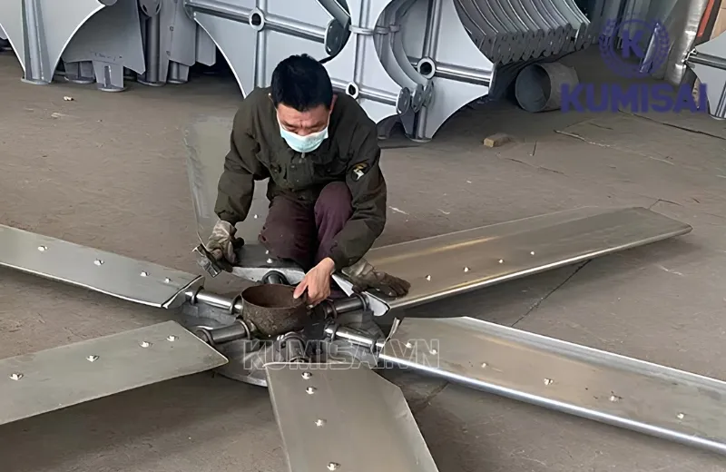 Cánh quạt D4800mm có sải cánh rộng, tạo lưu lượng gió lớn