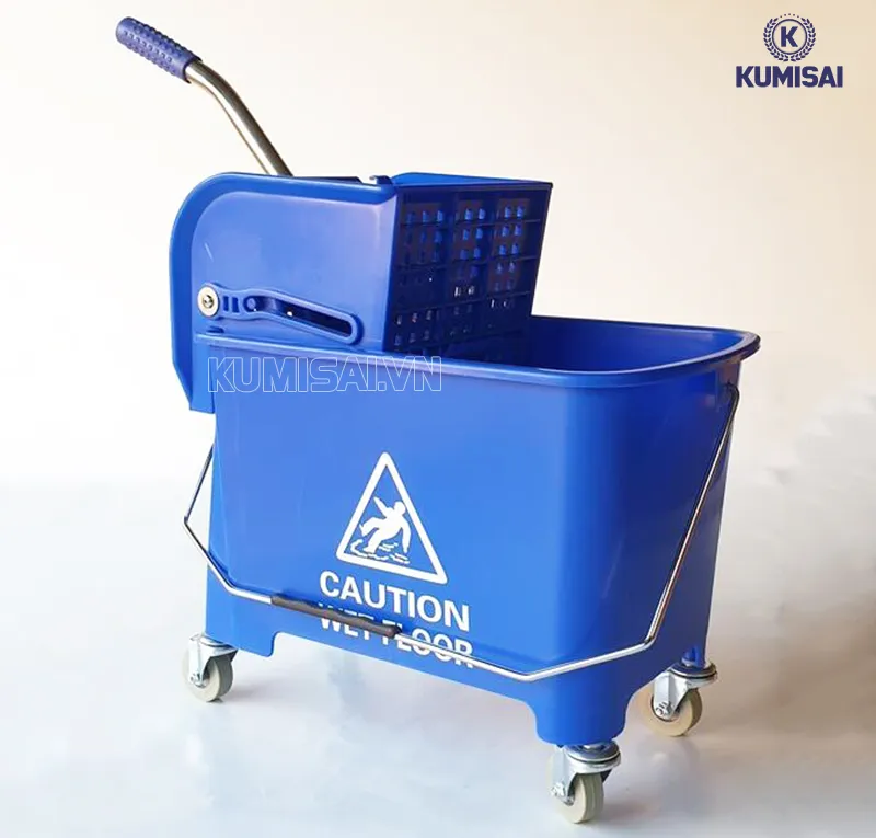 Tìm hiểu xe dọn vệ sinh vắt móp đơn Kumisai