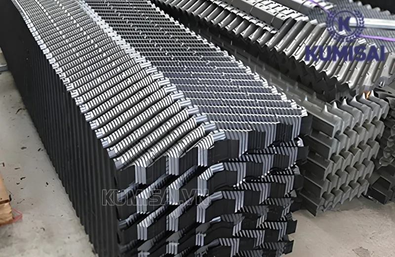 Tấm làm mát KMS-05 có độ dày khoảng 0.32mm Tấm làm mát KMS-05 có độ dày khoảng 0.32mm