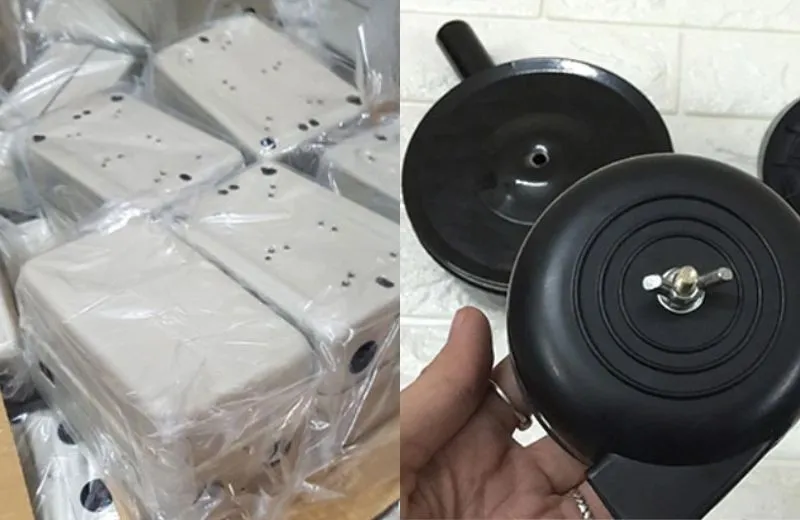 Một số linh kiện đi kèm với máy