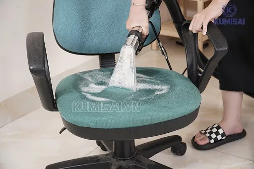 Máy giặt ghế vận hành theo nguyên lý phun - hút Máy giặt ghế sofa vận hành theo nguyên lý phun - hút