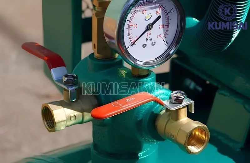 Rơ le tự ngắt của máy được thiết kế chuẩn Rơ le tự ngắt của máy được thiết kế chuẩn
