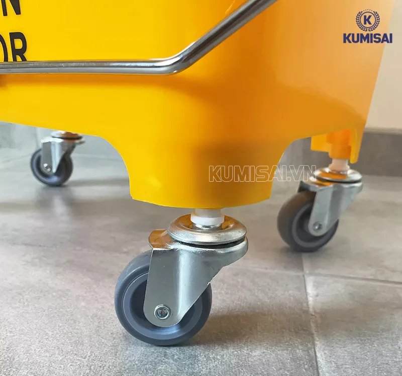 Vận hành mượt mà trên nhiều loại bề mặt nhờ bánh xe đa chiều Vận hành mượt mà trên nhiều loại bề mặt nhờ bánh xe đa chiều