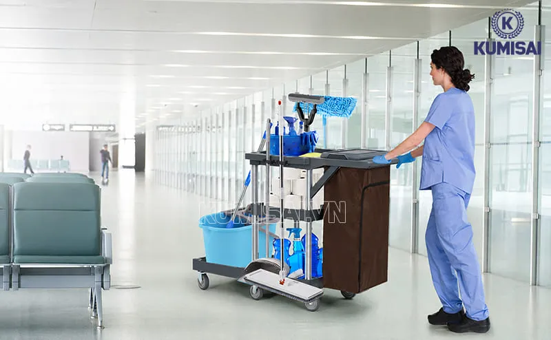 Cách chọn xe đẩy vệ sinh phù hợp với từng môi trường
