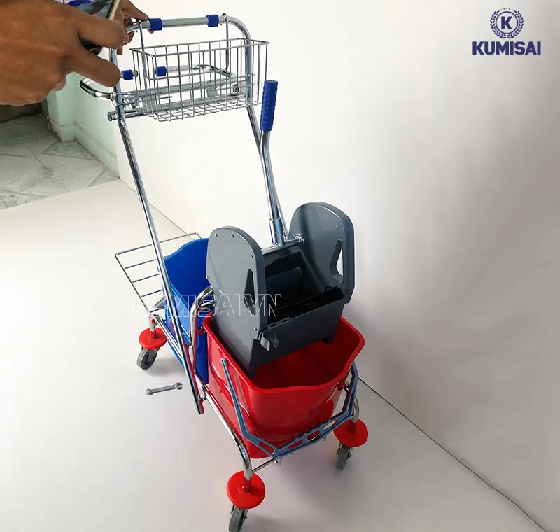 Bí quyết giữ xe dọn vệ sinh 2 xô Kumisai luôn như mới Bí quyết giữ xe dọn vệ sinh 2 xô Kumisai luôn như mới