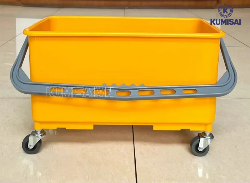 Xe đẩy dọn vệ sinh B042 tiện dụng, dễ dùng
