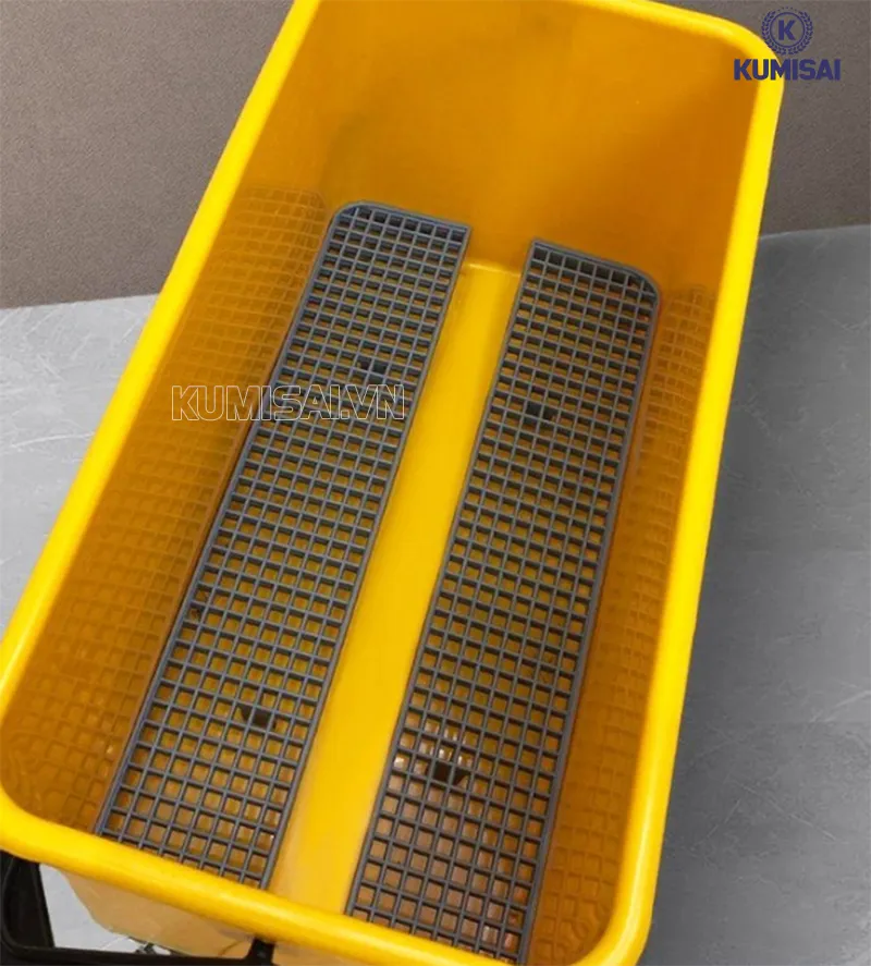 Vệ sinh thùng chứa sạch sẽ sau mỗi lần dùng xong