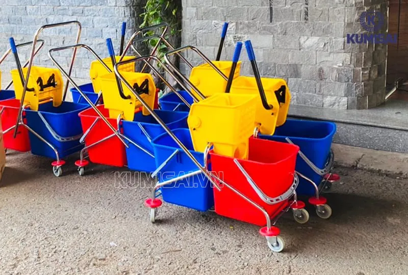 Kumisai Việt Nam - Địa chỉ mua xe đẩy vệ sinh 2 xô uy tín