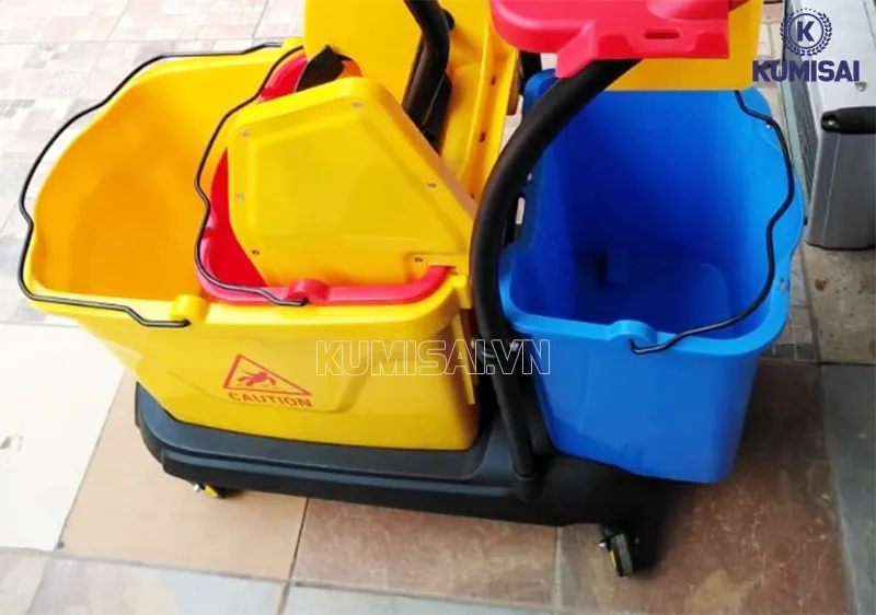 Cấu trúc 2 ngăn khoa học, tối ưu quy trình lau sàn Cấu trúc 2 ngăn khoa học, tối ưu quy trình lau sàn