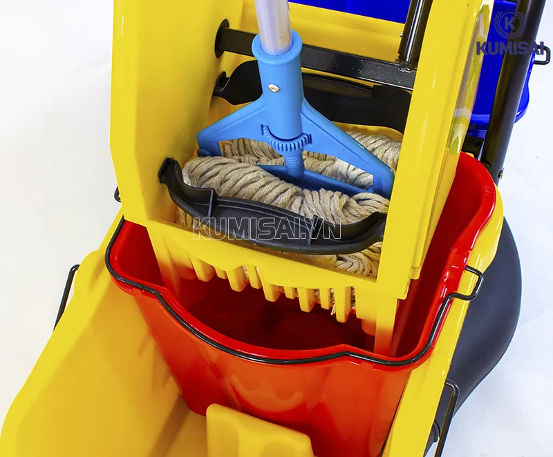 Vắt khô nhanh chóng, tiết kiệm thời gian vệ sinh Vắt khô nhanh chóng, tiết kiệm thời gian vệ sinh