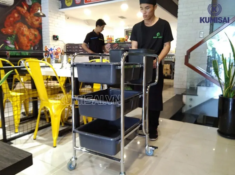 Hãy lựa chọn xe dọn vệ sinh nhà hàng phù hợp với nhu cầu Hãy lựa chọn xe dọn vệ sinh nhà hàng phù hợp với nhu cầu