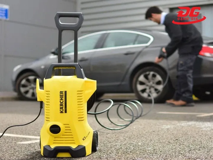 Máy rửa xe Karcher K2 Full Control Car ứng dụng đa dạng