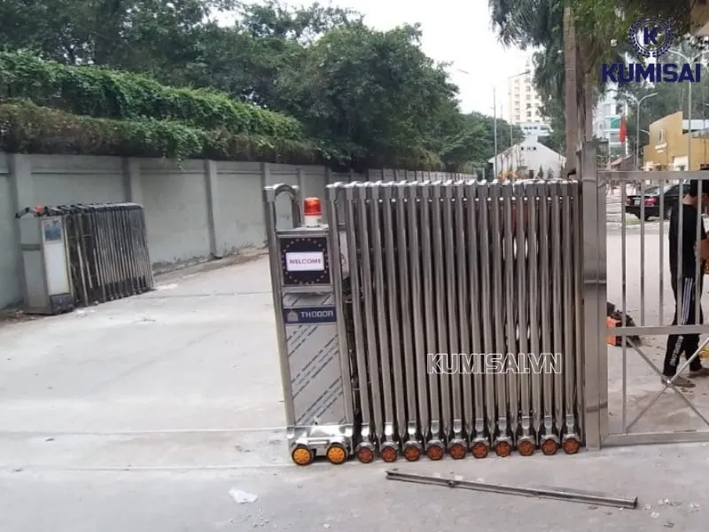 Kumisai Việt Nam - Tư vấn lắp đặt cổng xếp inox trọn gói Kumisai Việt Nam - Tư vấn lắp đặt cổng xếp inox trọn gói