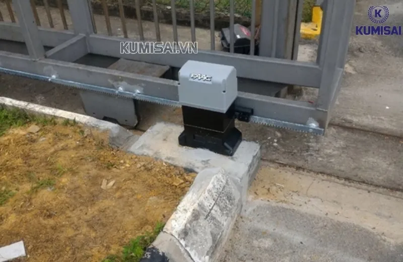 Ứng dụng của motor cổng trượt tự động FAAC 844ER - EZ16 trong thực tế Ứng dụng của motor cổng trượt tự động FAAC 844ER - EZ16 trong thực tế