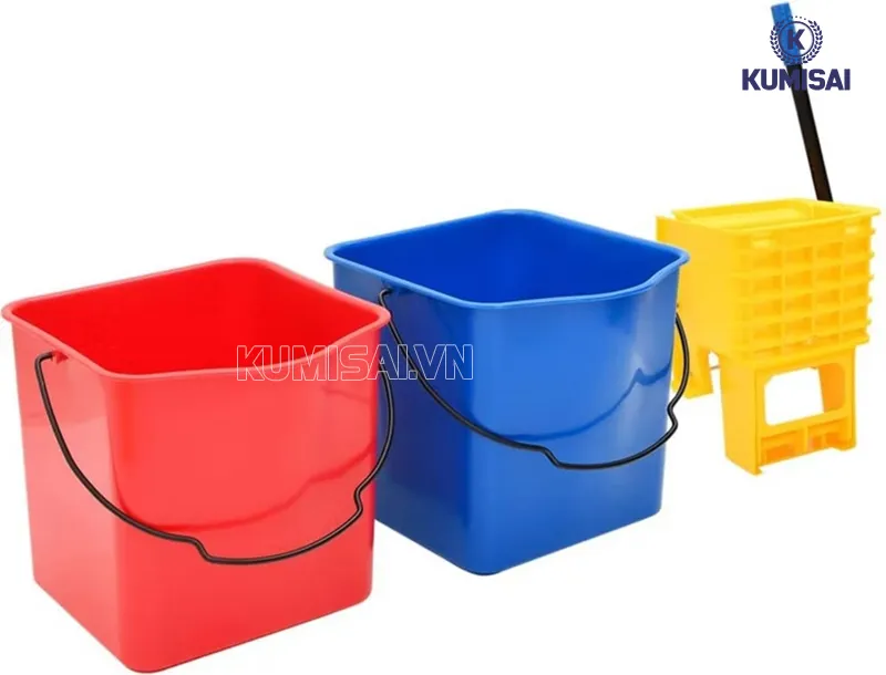 Hai ngăn chứa tách biệt nước sạch và nước bẩn Hai ngăn chứa tách biệt nước sạch và nước bẩn