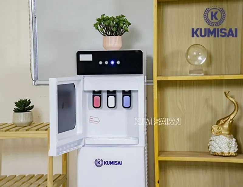 Kumisai KMS X9 có 3 vòi nước nóng, lạnh, ấm