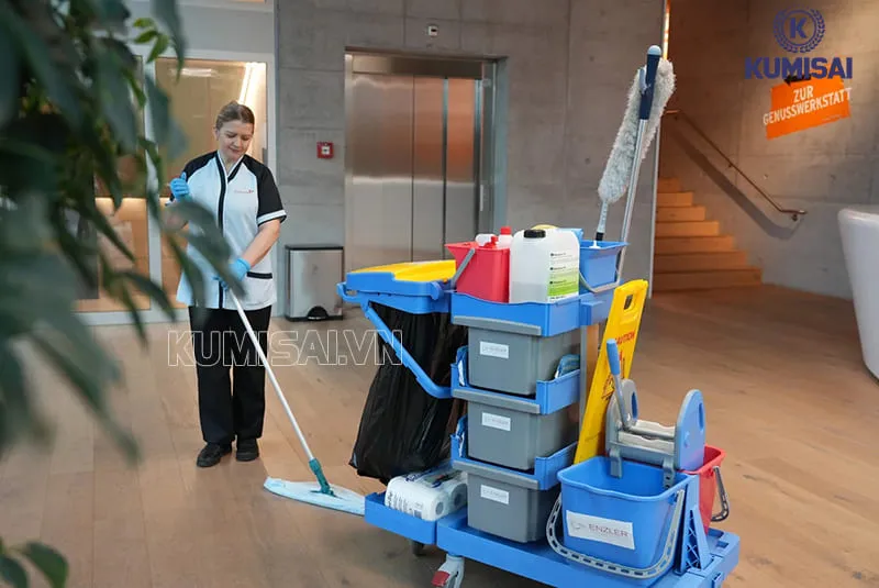 Danh sách vật dụng trên xe đẩy vệ sinh tòa nhà Danh sách vật dụng trên xe đẩy vệ sinh tòa nhà