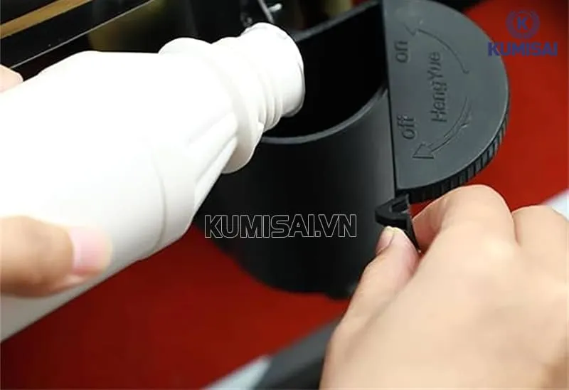 Kiểm tra và bổ sung xi khi cần thiết Kiểm tra và bổ sung xi khi cần thiết