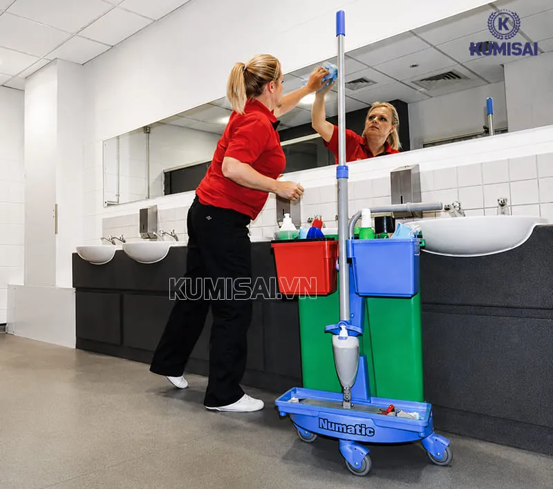 Quan tâm đến việc sắp xếp đồ trên xe, đảm bảo không bị quá tải Quan tâm đến việc sắp xếp đồ trên xe, đảm bảo không bị quá tải