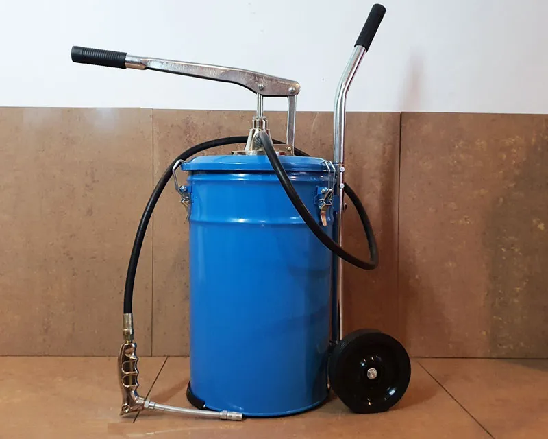 Máy bơm mỡ 20L bằng tay Máy bơm mỡ 20L bằng tay