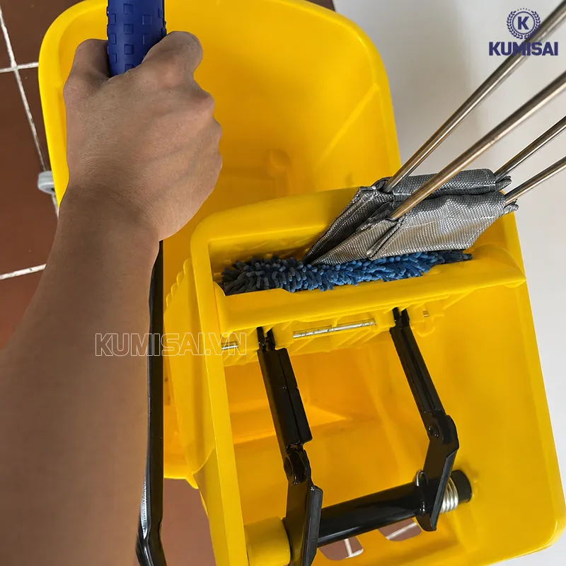 Tay gạt bọc nhựa chống trượt Tay gạt bọc nhựa chống trượt