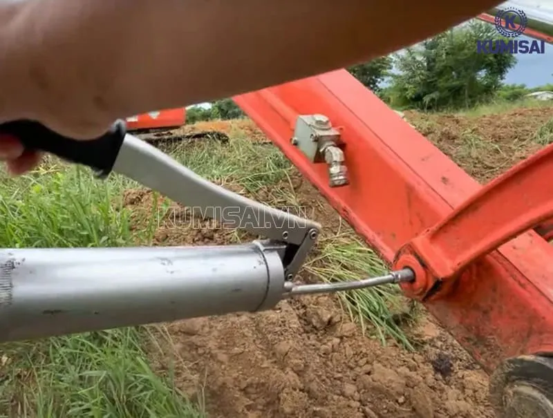 Bôi trơn đúng cách giúp kéo dài tuổi thọ thiết bị Bôi trơn đúng cách giúp kéo dài tuổi thọ thiết bị
