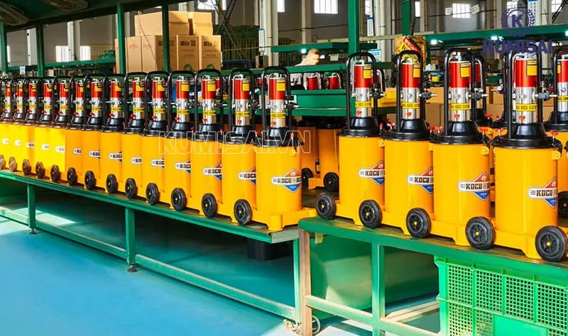 Kumisai Việt Nam - Chuyên cung cấp máy bơm mỡ ô tô chất lượng Kumisai Việt Nam - Chuyên cung cấp máy bơm mỡ ô tô chất lượng
