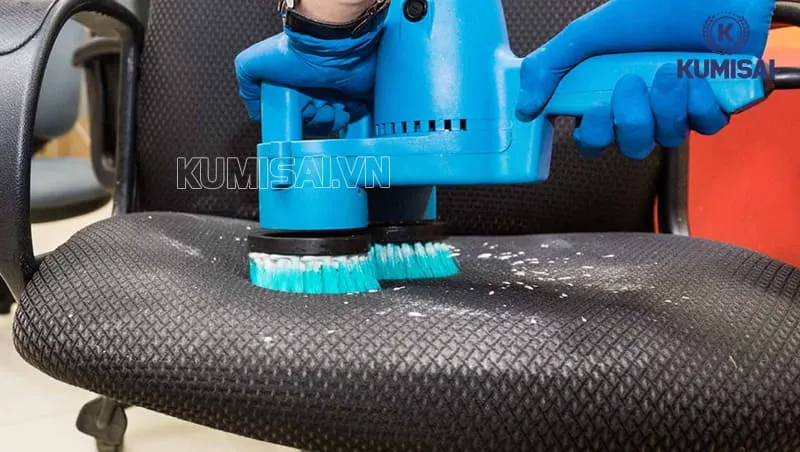 Đánh giá ưu nhược điểm khi tẩy rửa ghế văn phòng tại nhà