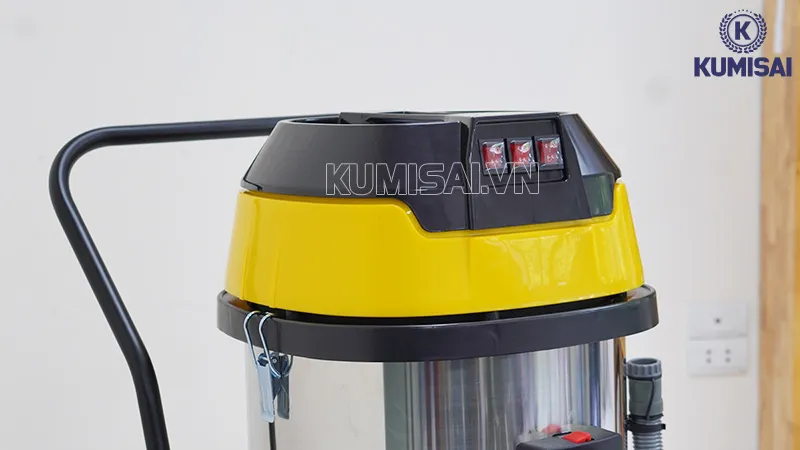 Động cơ bền bỉ, công tắc bố trí trên đầu máy 