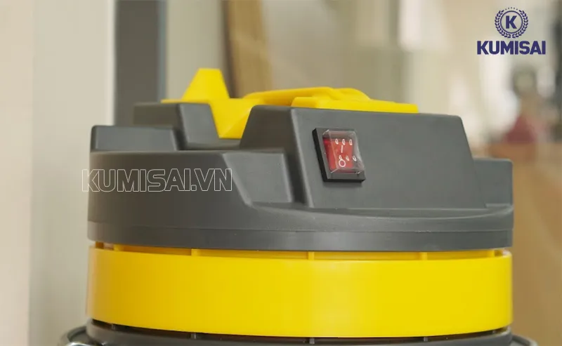 Công tắc ở trên đầu máy 