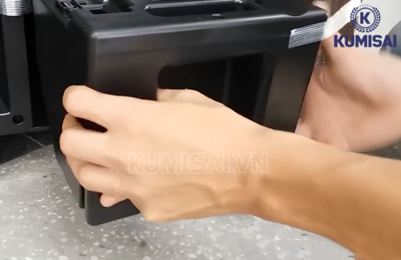 Bên trong thiết bị là loạt linh kiện tuyển chọn, siêu bền
