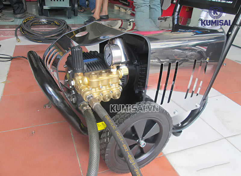Model rửa xe Projet 2600PSI