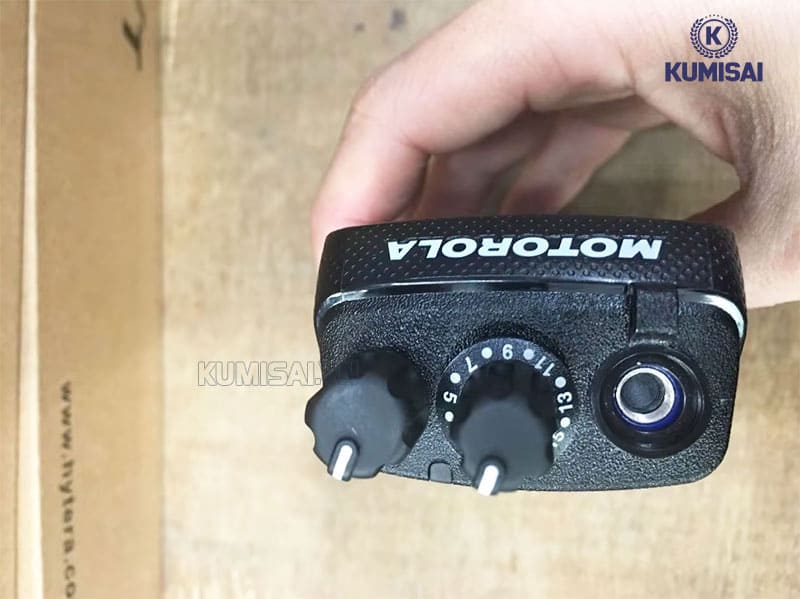 Motorola XIR P6600i có 16 kênh tần số