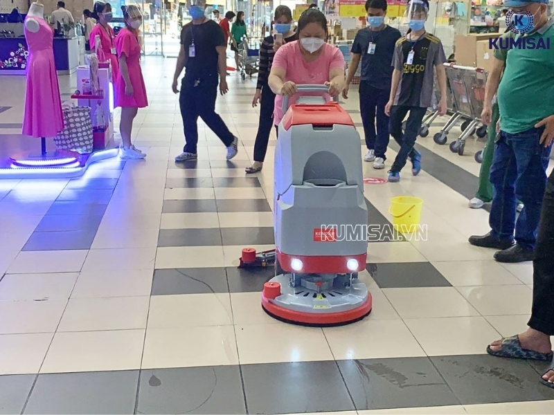 Áp lực bàn chà lớn, đánh bay nhanh vết bẩn