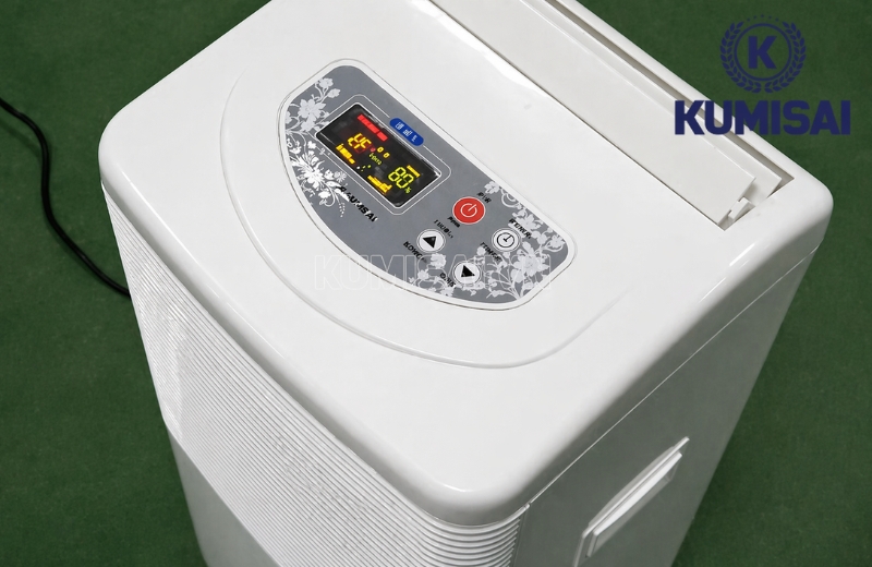 Bảng điều khiển của máy hút ẩm KMS-20LD