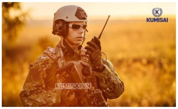 Thiết kế bộ đàm micom cứng cáp, cho độ bền tốt hơn